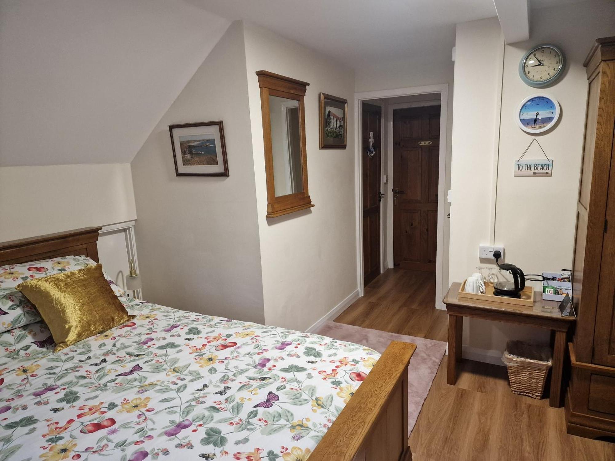 Woodvale Bungalow Little Haven Екстериор снимка